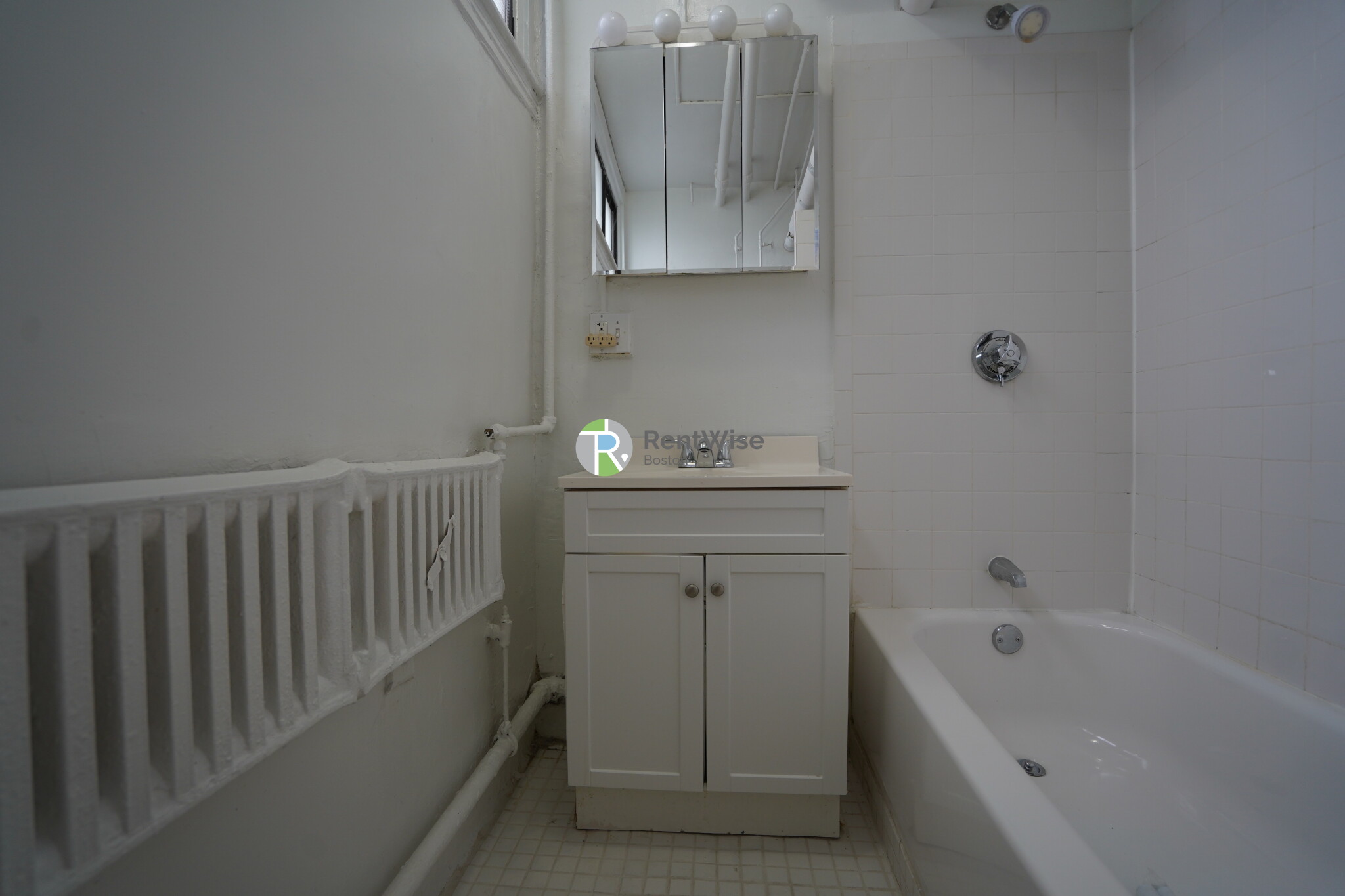 230 Walnut St, Newtonville