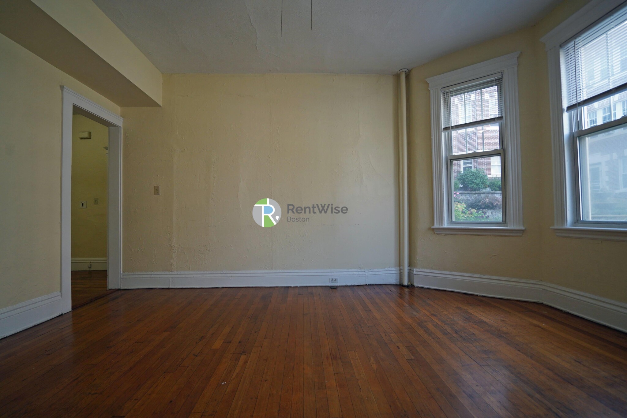 10 Lorraine Ter, Allston