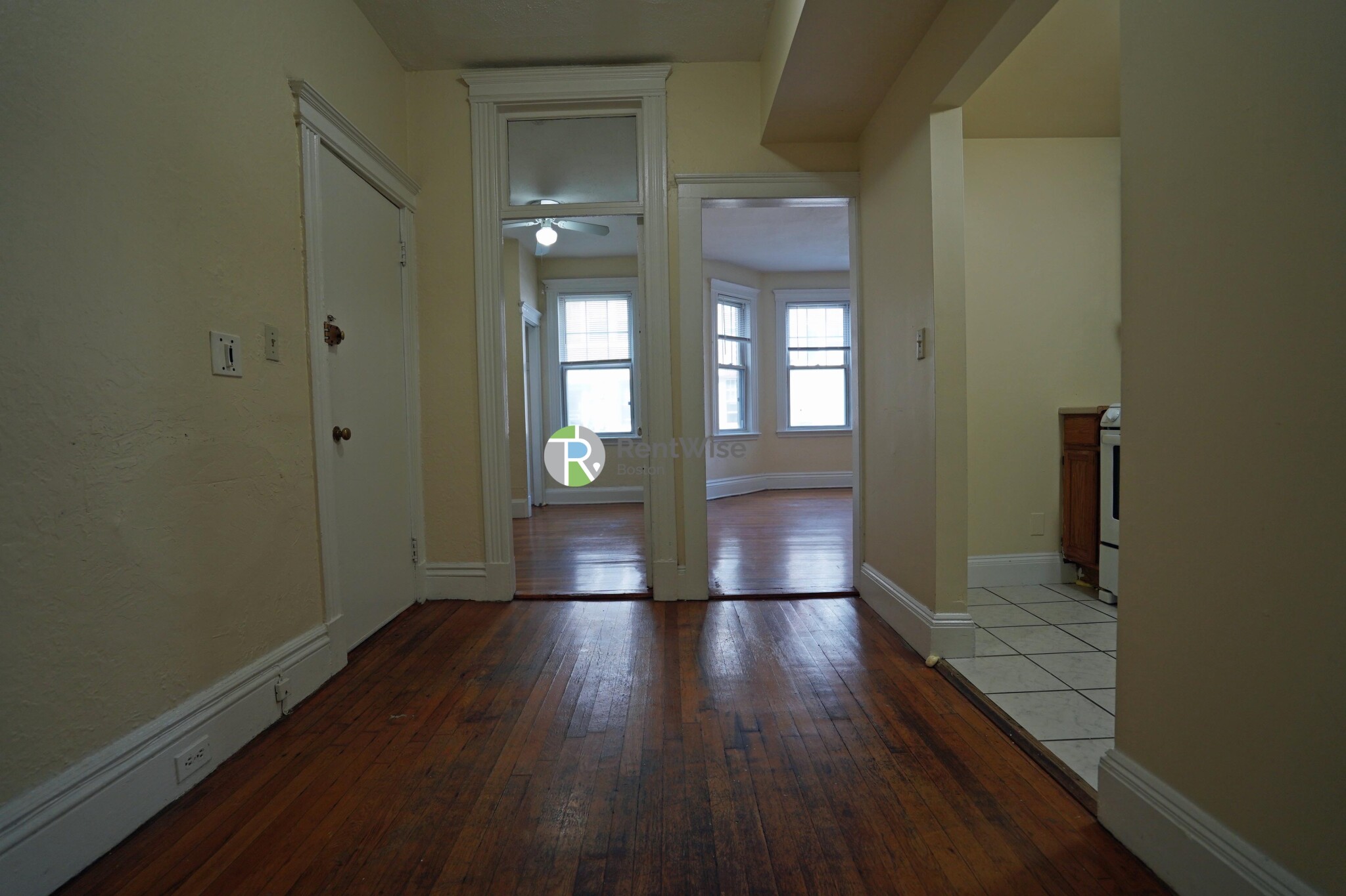 10 Lorraine Ter, Allston