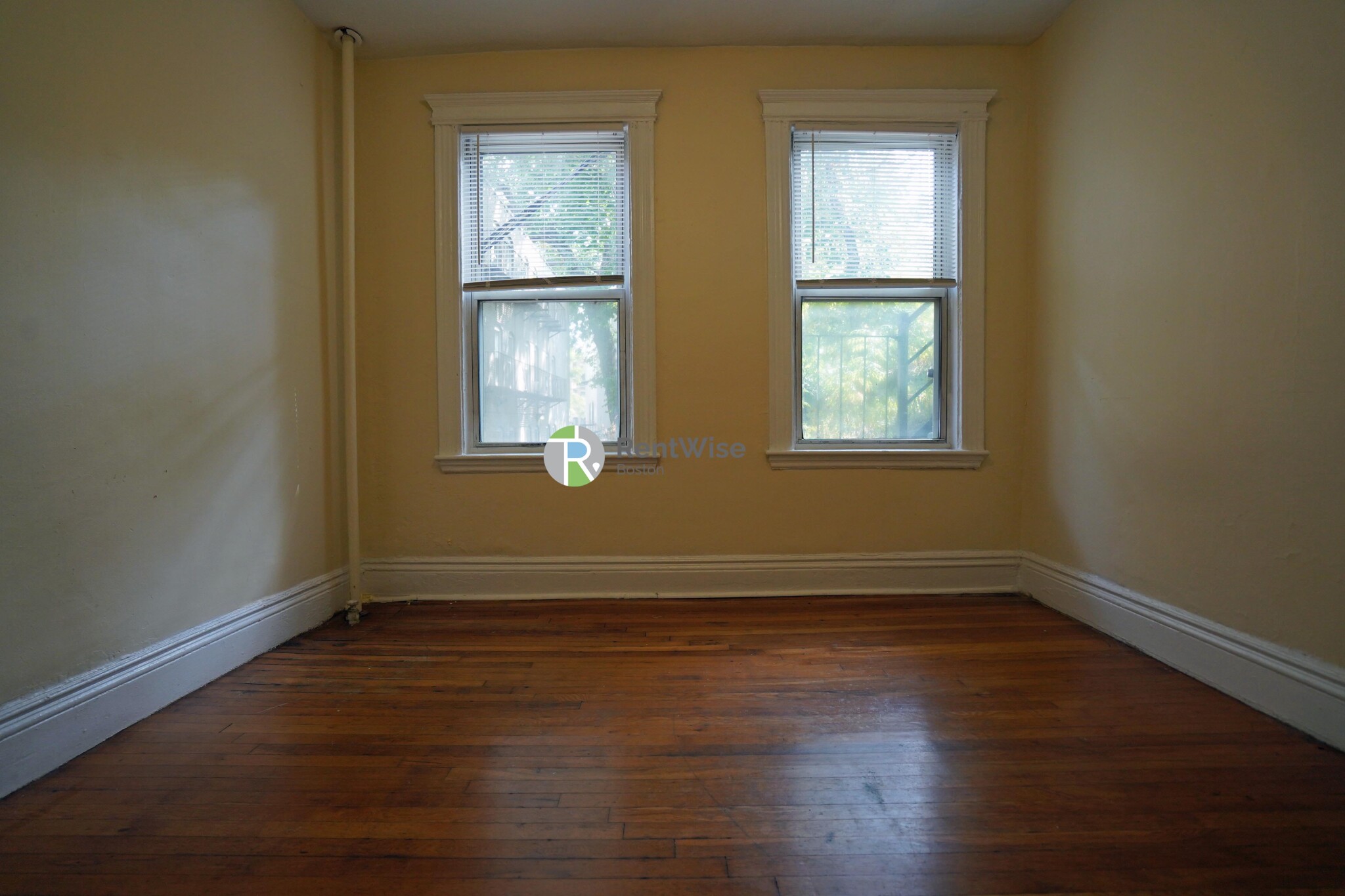 10 Lorraine Ter, Allston