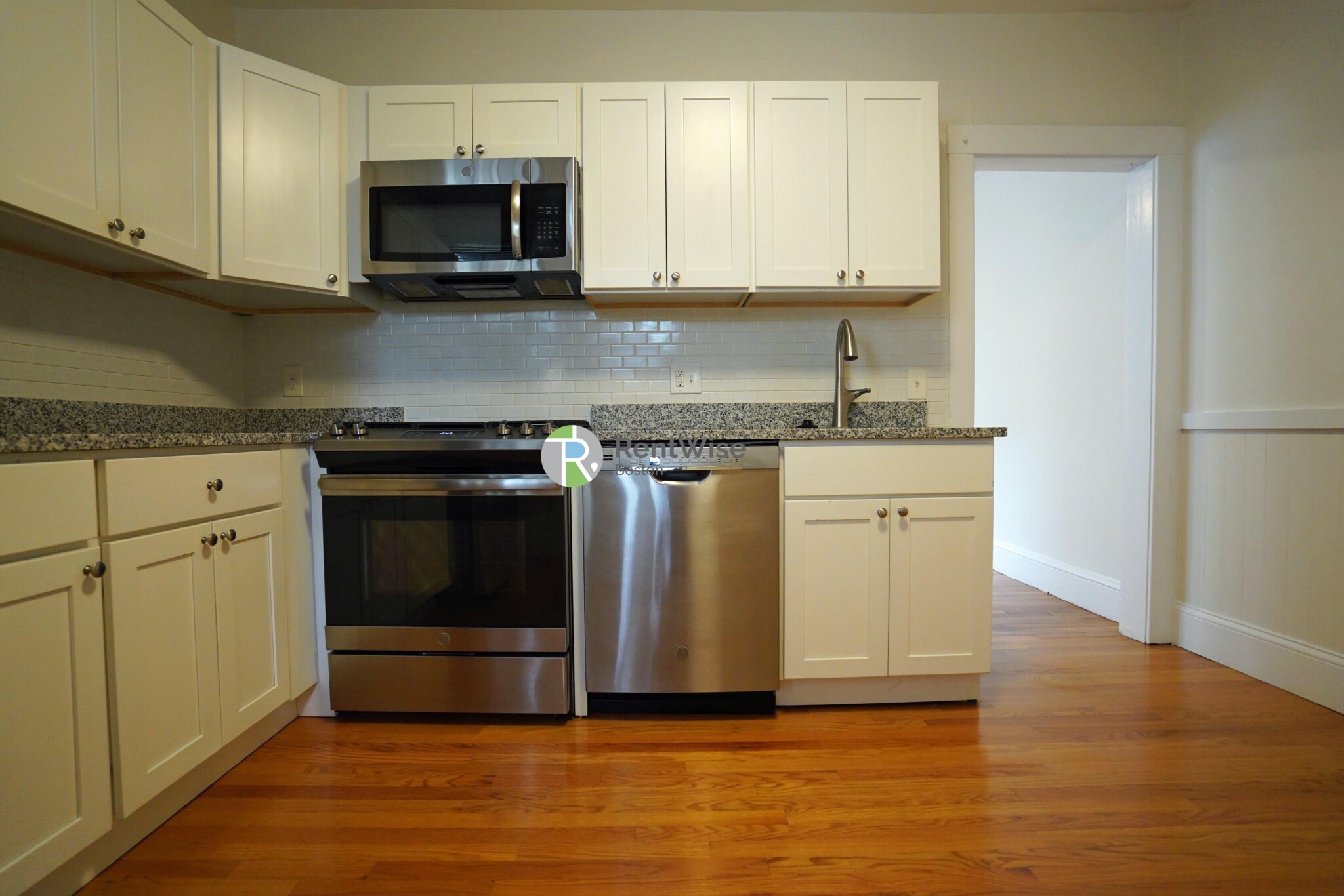 39 Clinton St, Mid-Cambridge