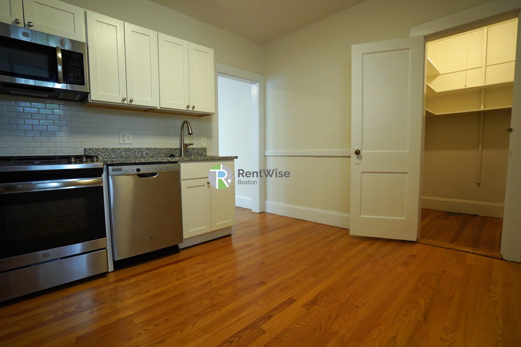 39 Clinton St, Mid-Cambridge