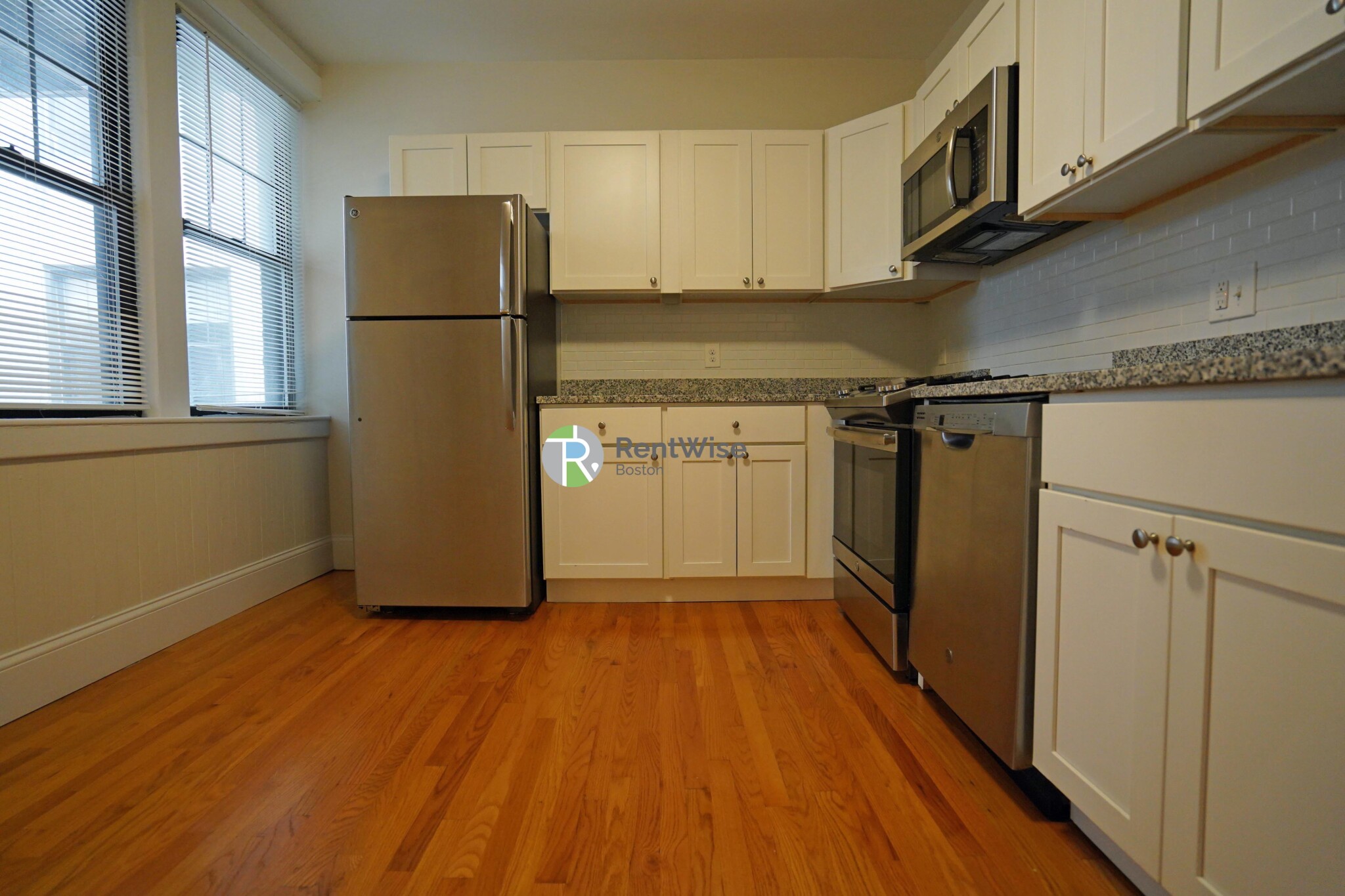 39 Clinton St, Mid-Cambridge