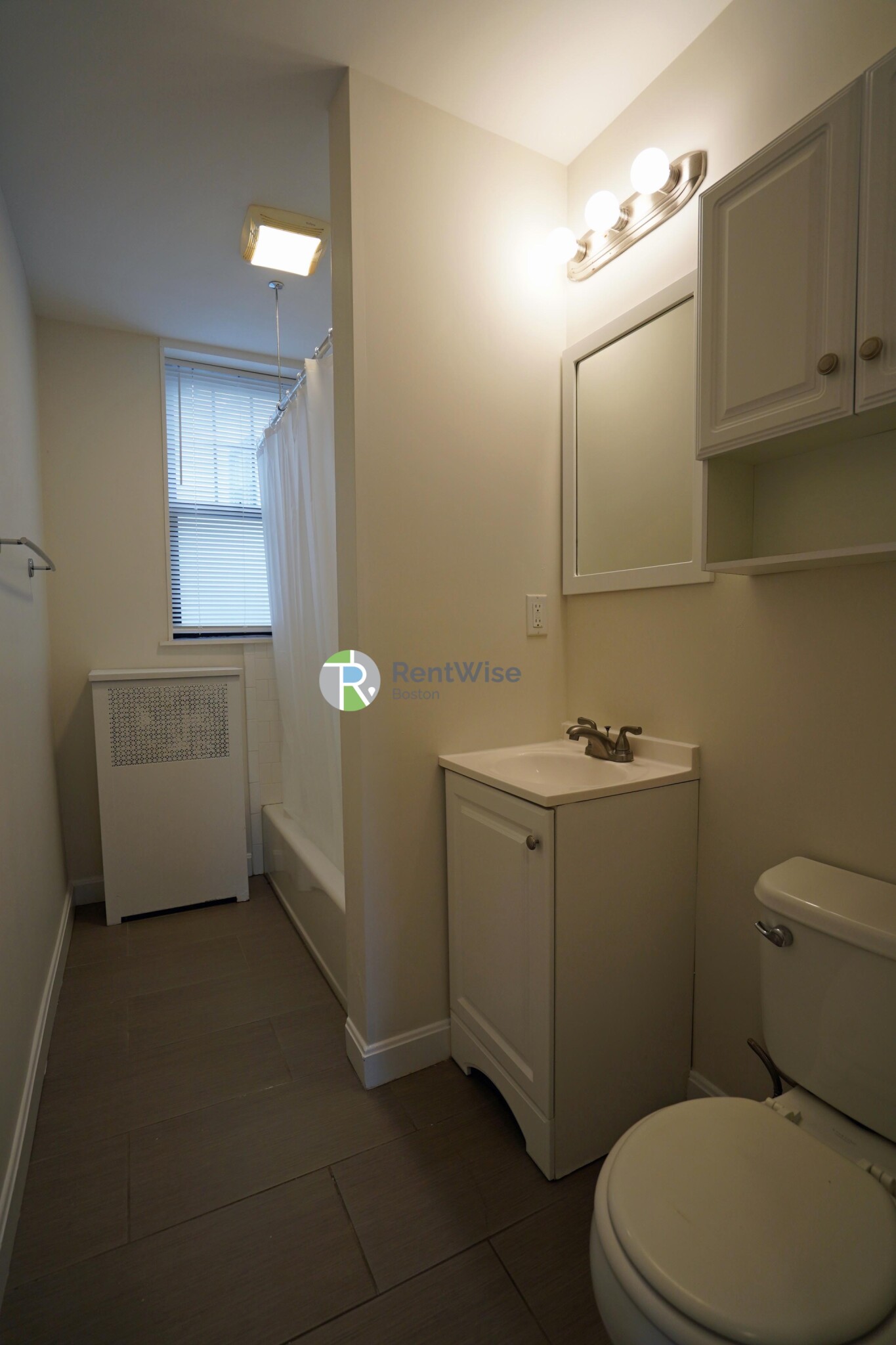 39 Clinton St, Mid-Cambridge