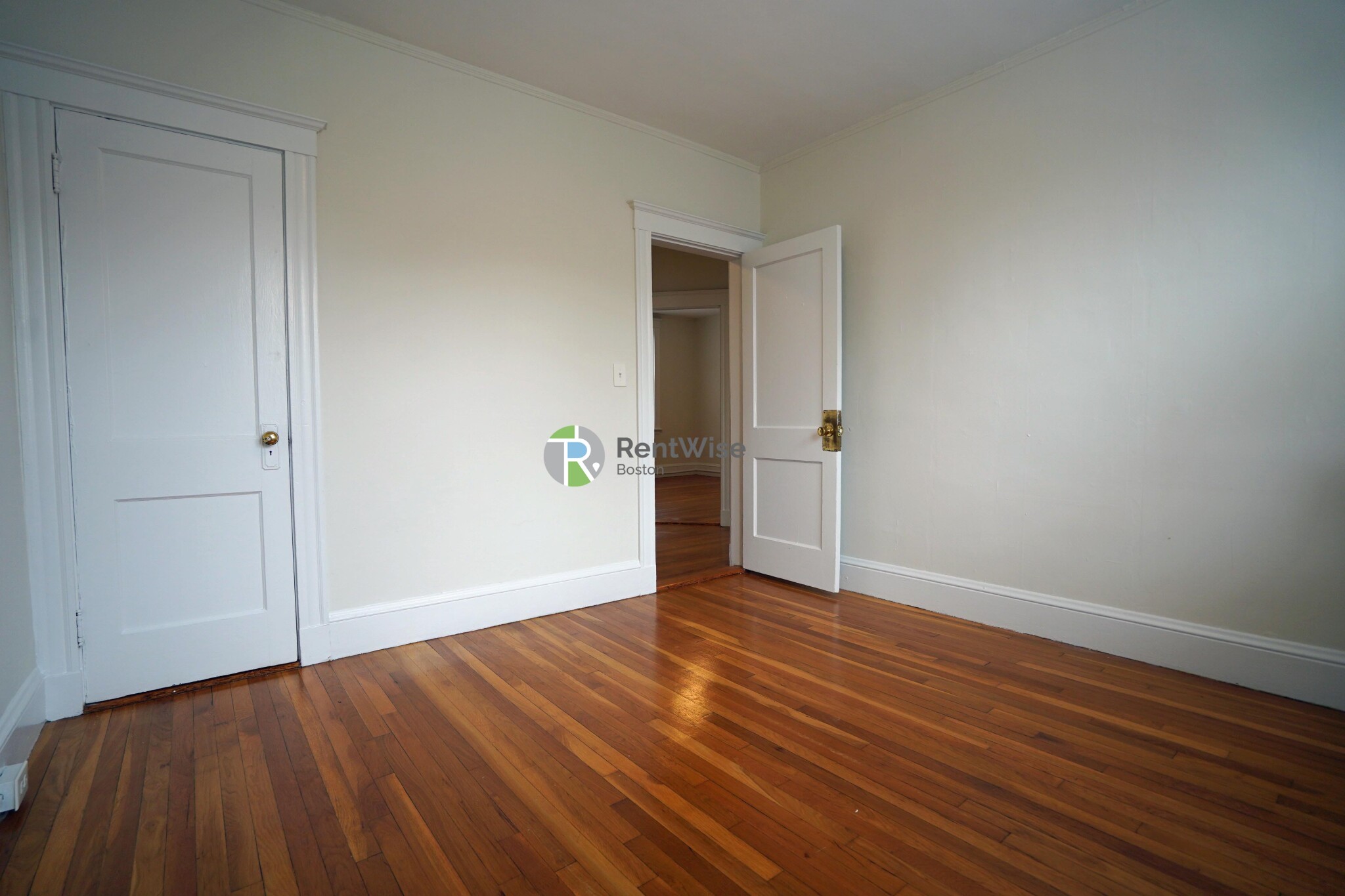 39 Clinton St, Mid-Cambridge