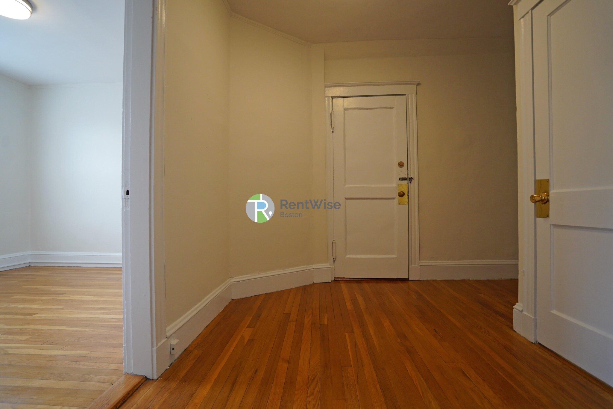 39 Clinton St, Mid-Cambridge