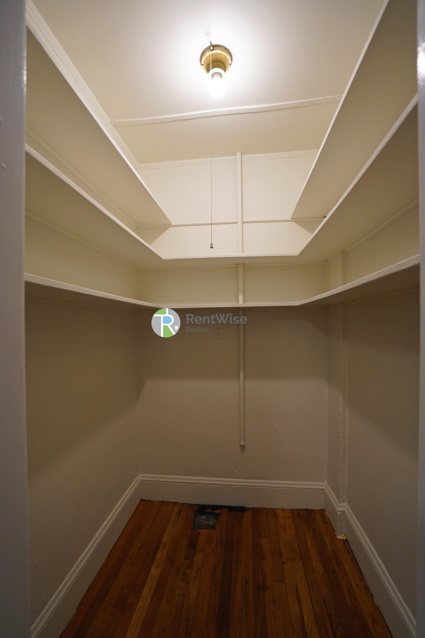 39 Clinton St, Mid-Cambridge