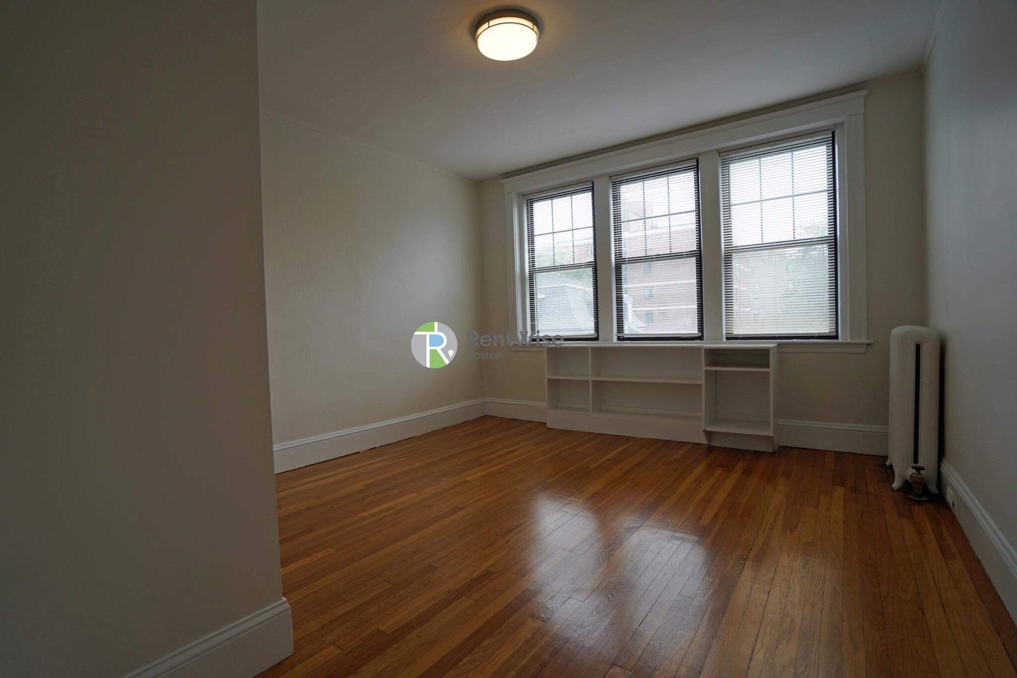 39 Clinton St, Mid-Cambridge