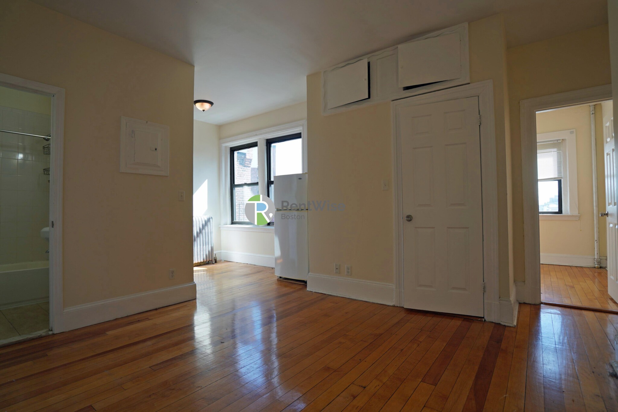 1216 Commonwealth Ave, Brighton