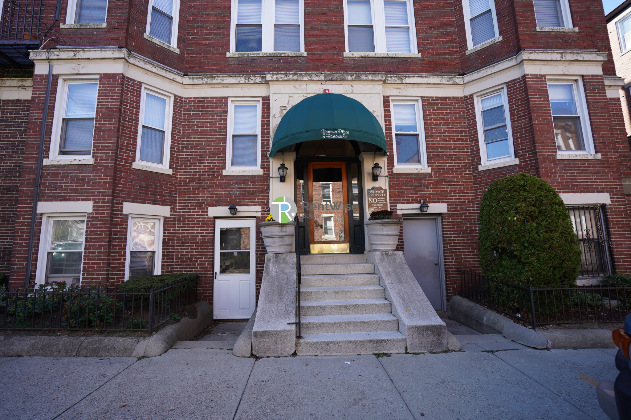 5 Barrows St. - 2,500USD / month