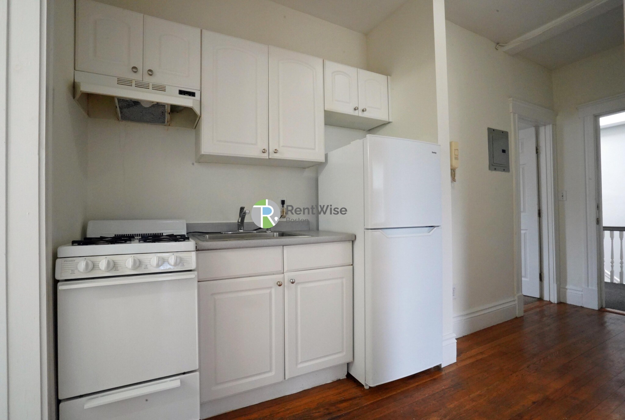 6 Camelot Ct. — Brighton