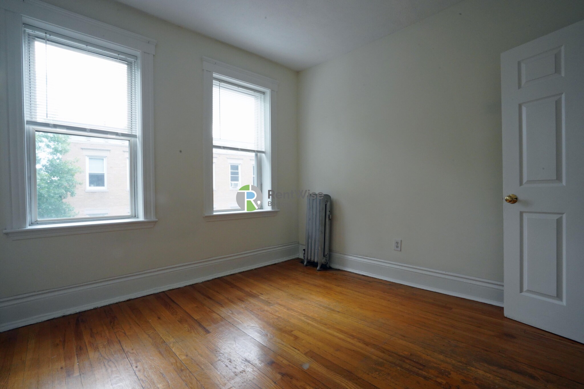 6 Camelot Ct. — Brighton