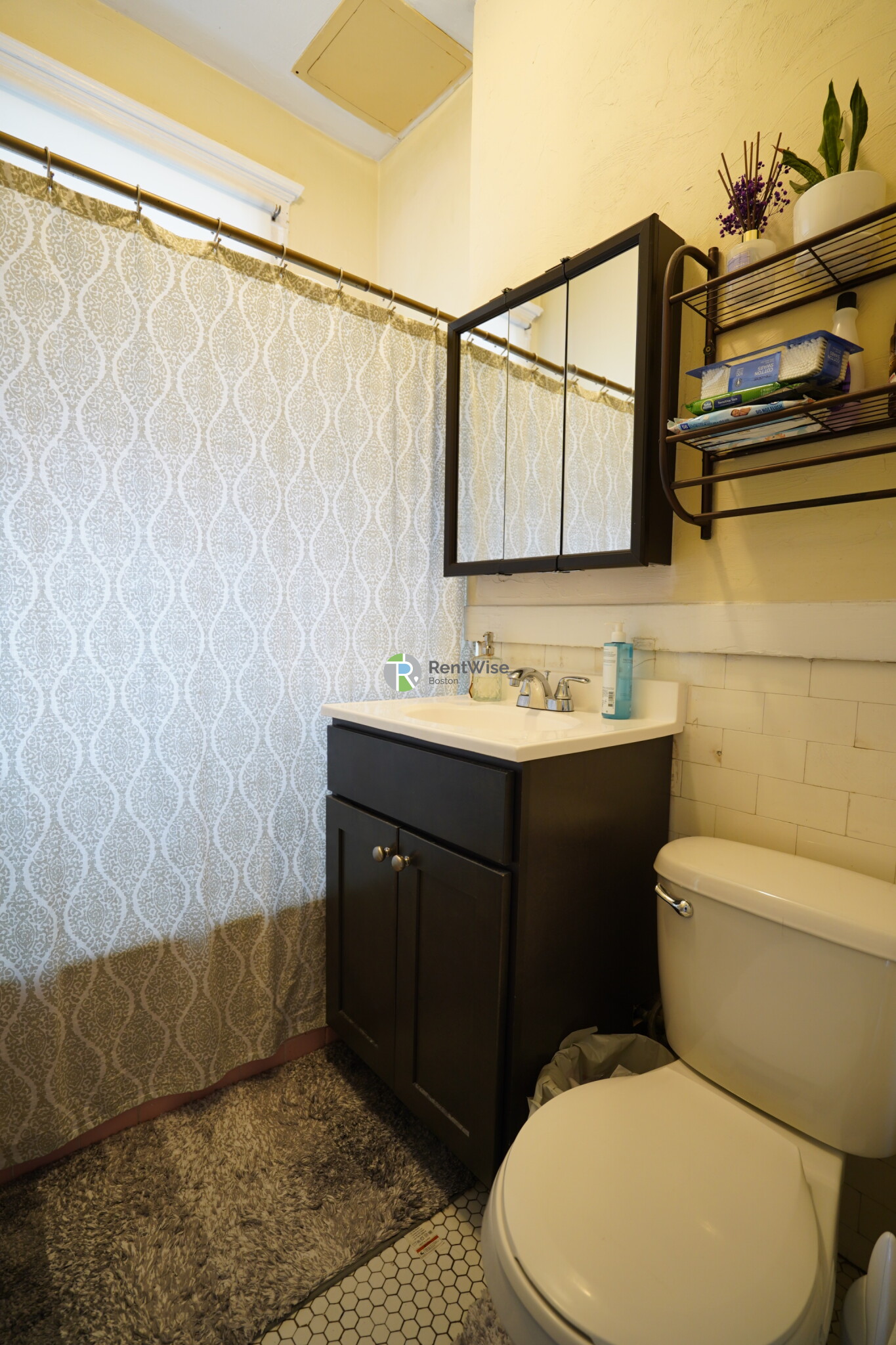 236 Kelton St, Allston