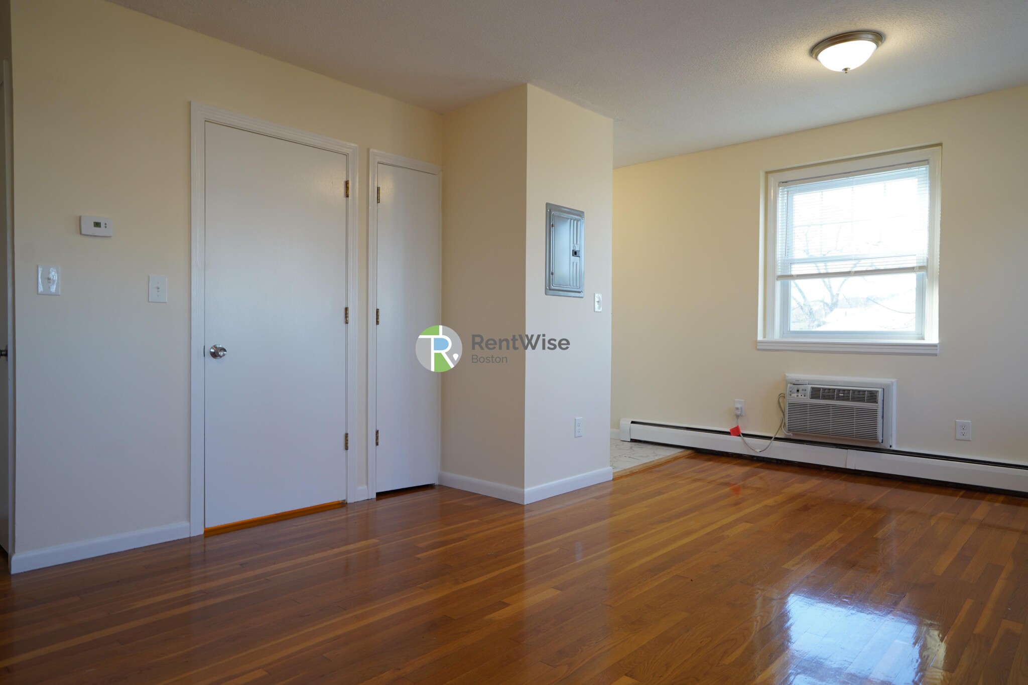 2018 Commonwealth Ave, Brighton