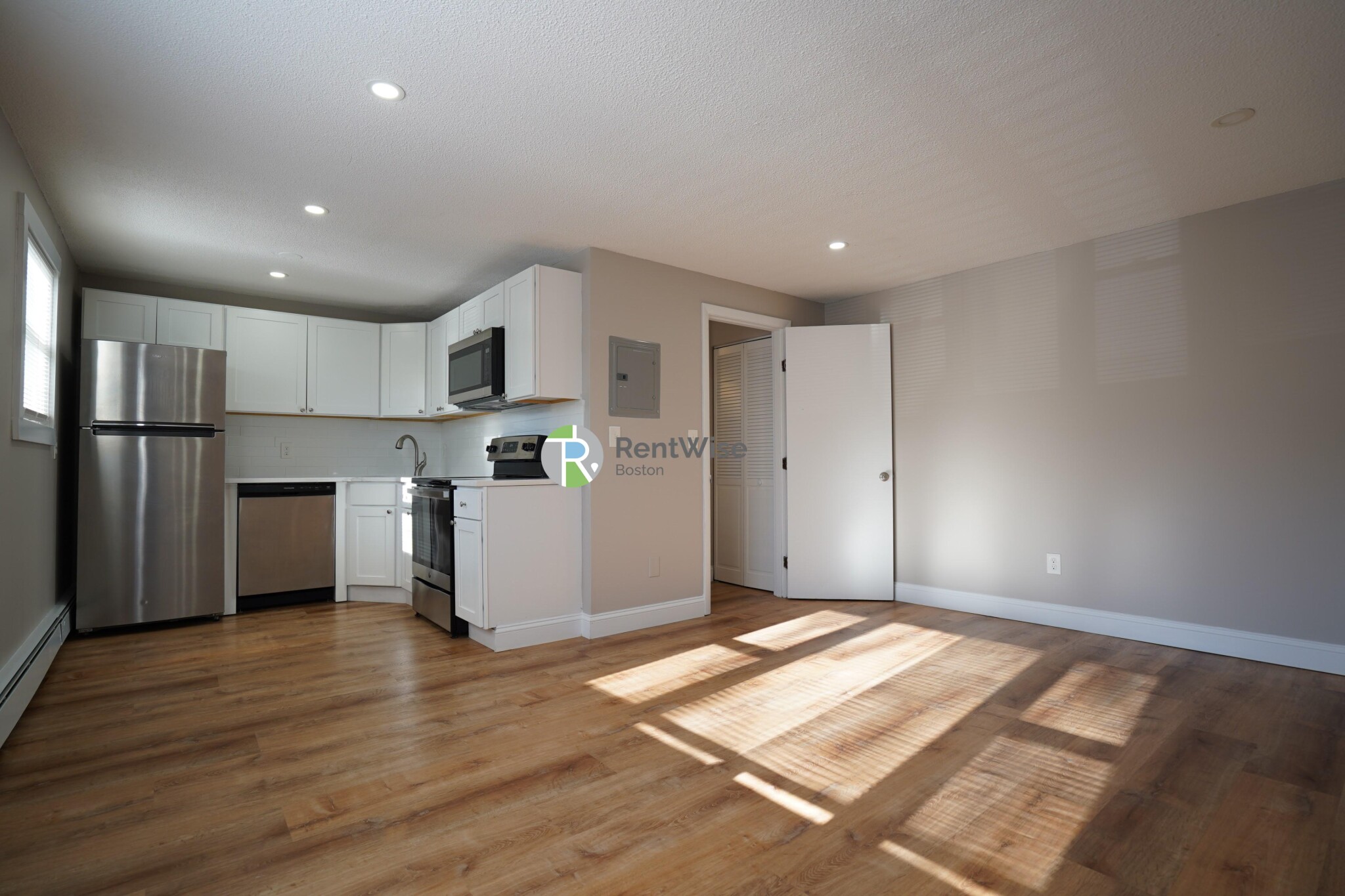 121 Ash St, South Side