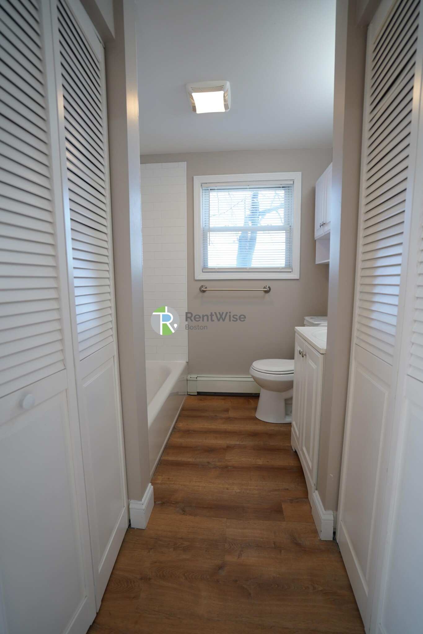 121 Ash St, South Side