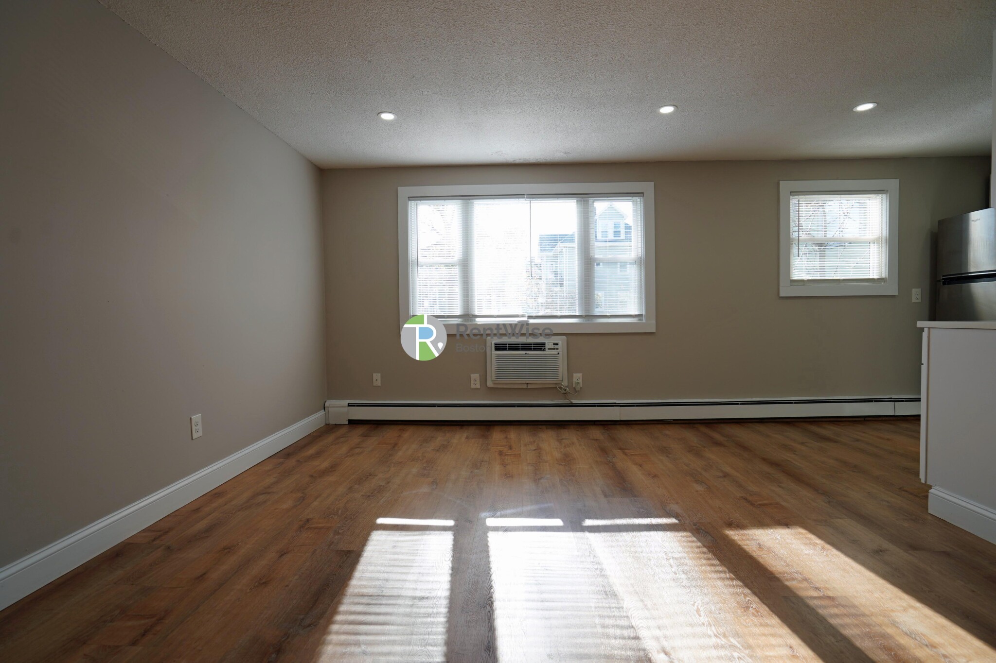 121 Ash St, South Side