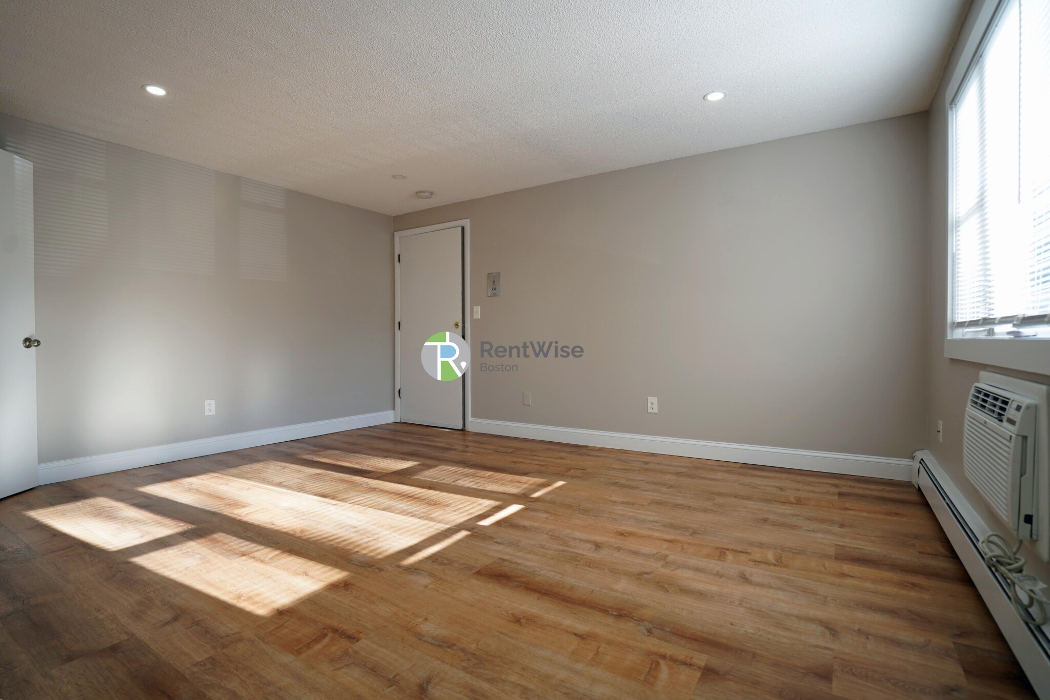 121 Ash St, South Side