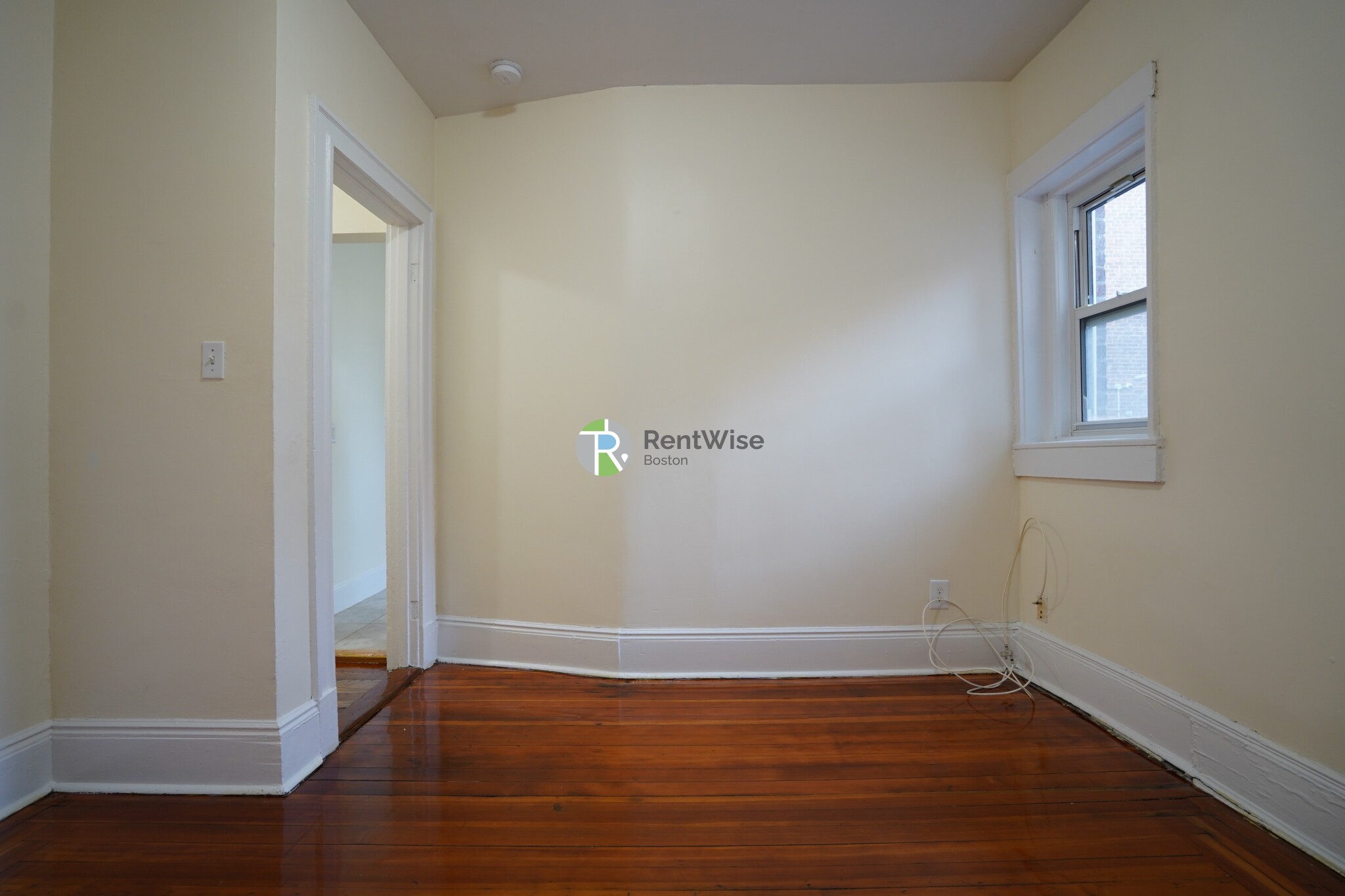 389 Harvard St, North Brookline