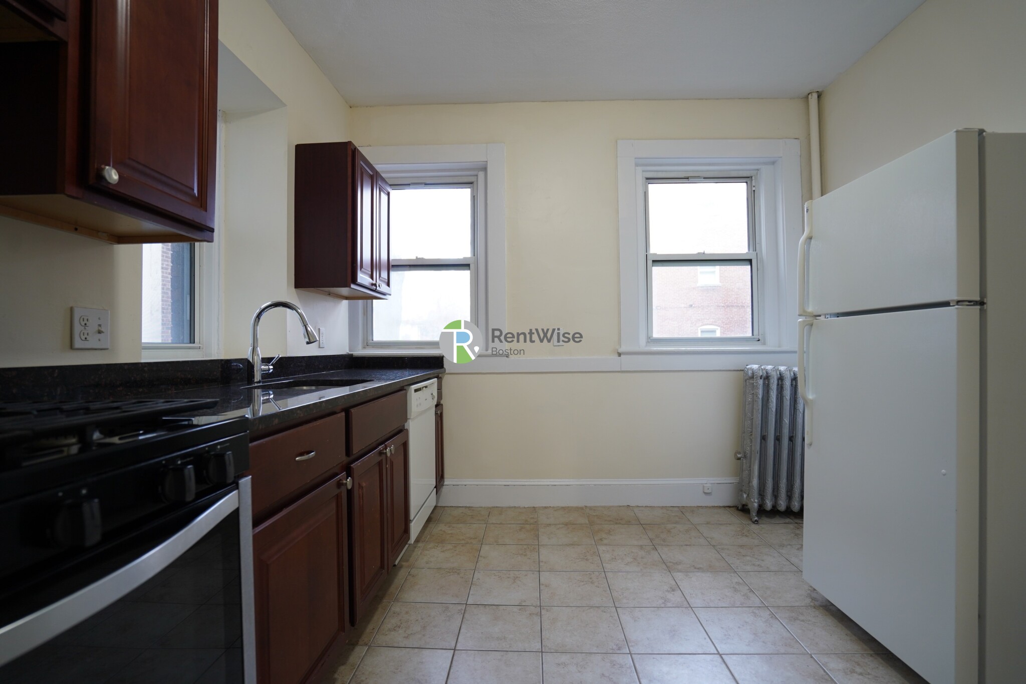 389 Harvard St, North Brookline