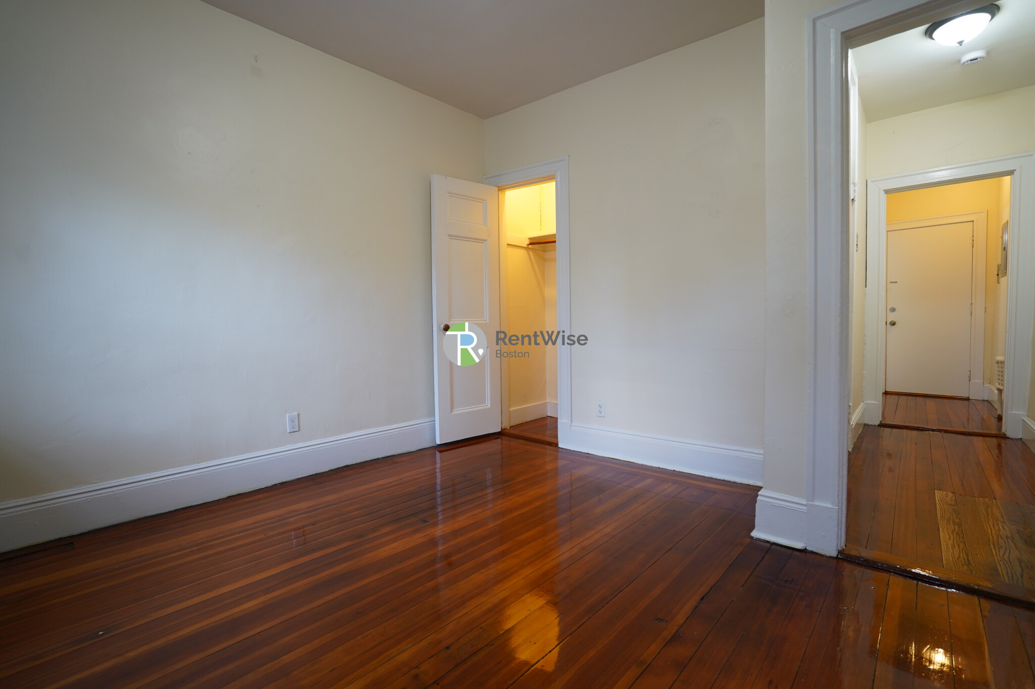 389 Harvard St, North Brookline