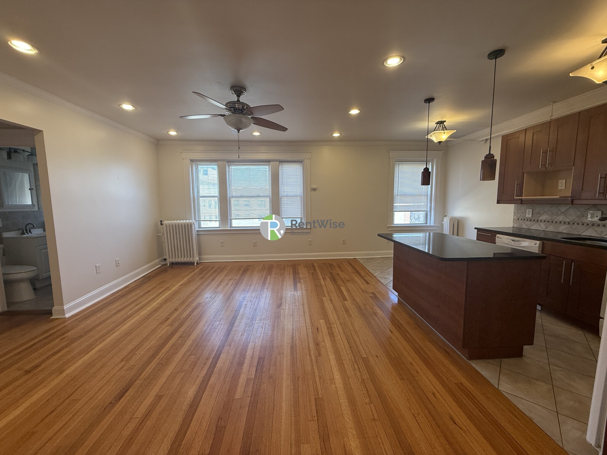 96 Washington St, Brighton