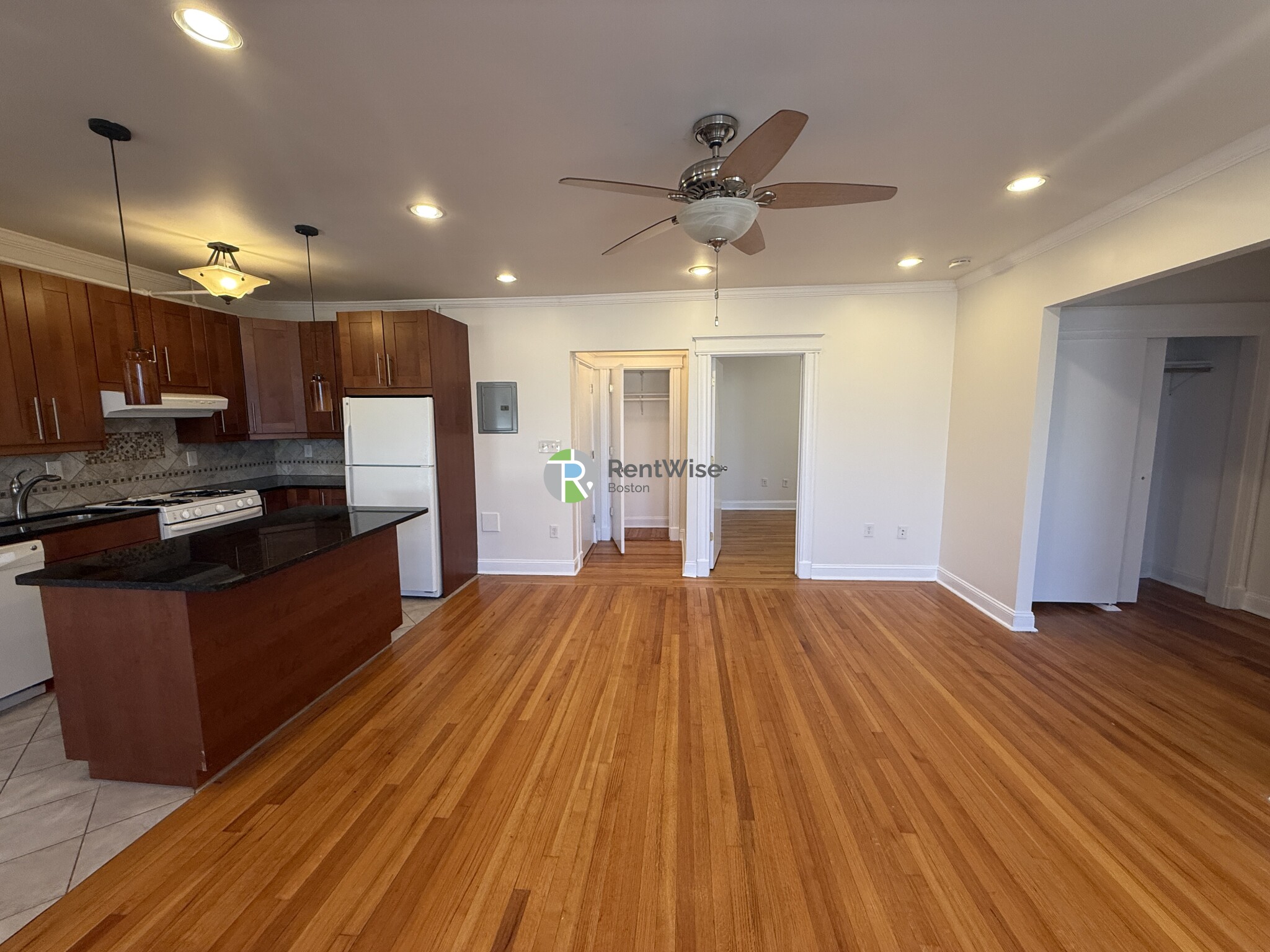 96 Washington St, Brighton