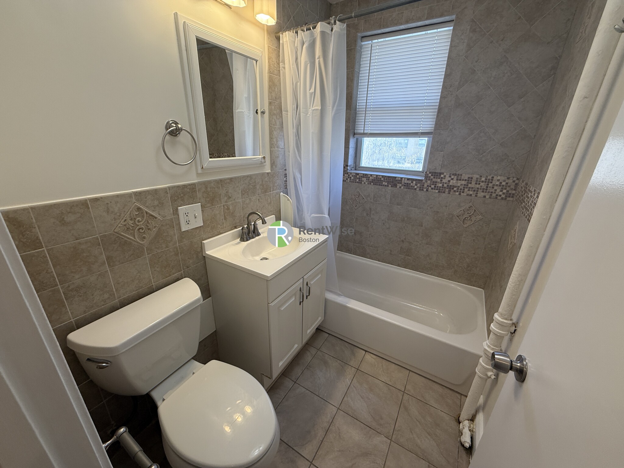 96 Washington St, Brighton