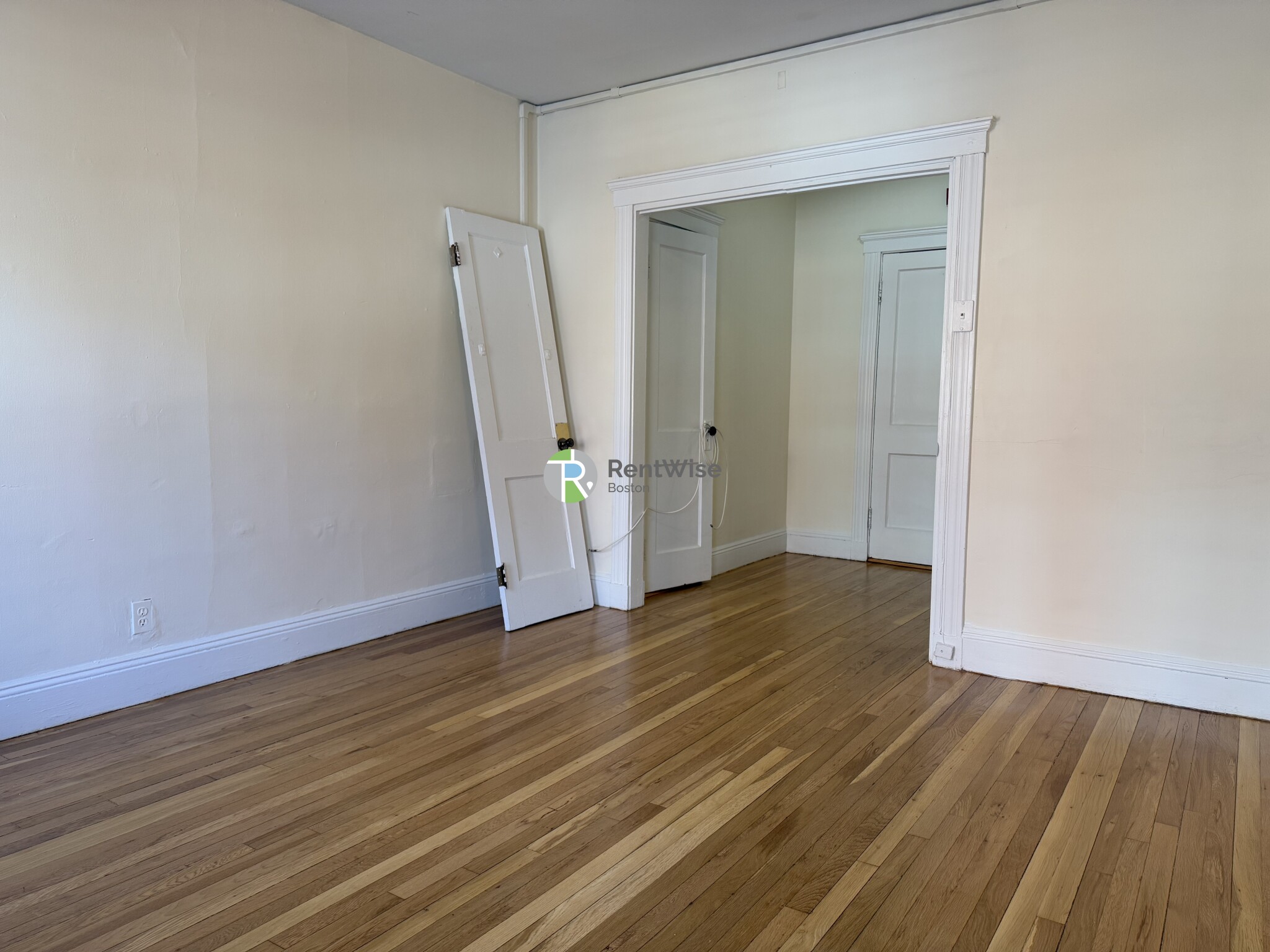 135 Washington St, Brighton