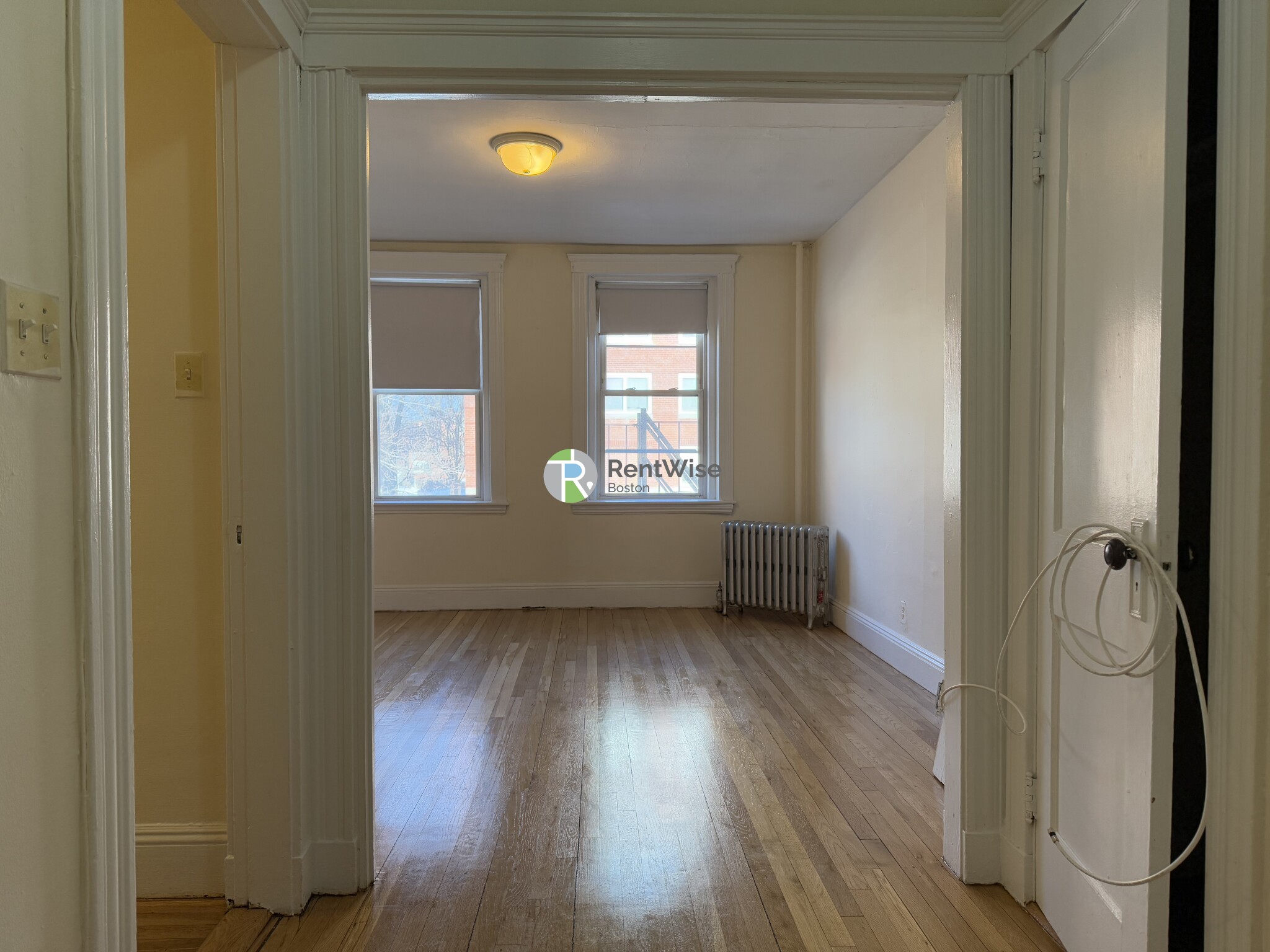 135 Washington St, Brighton