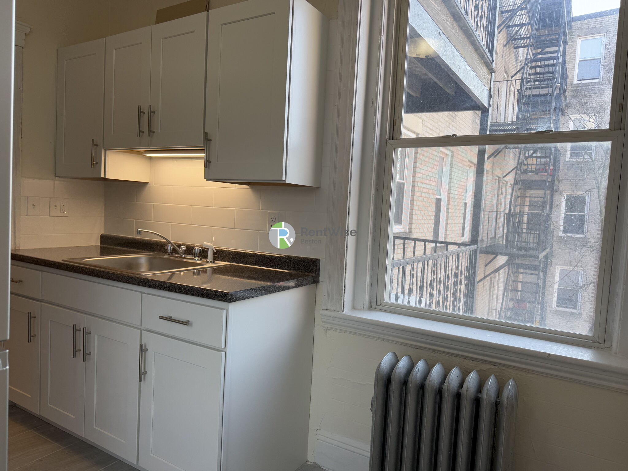 135 Washington St, Brighton