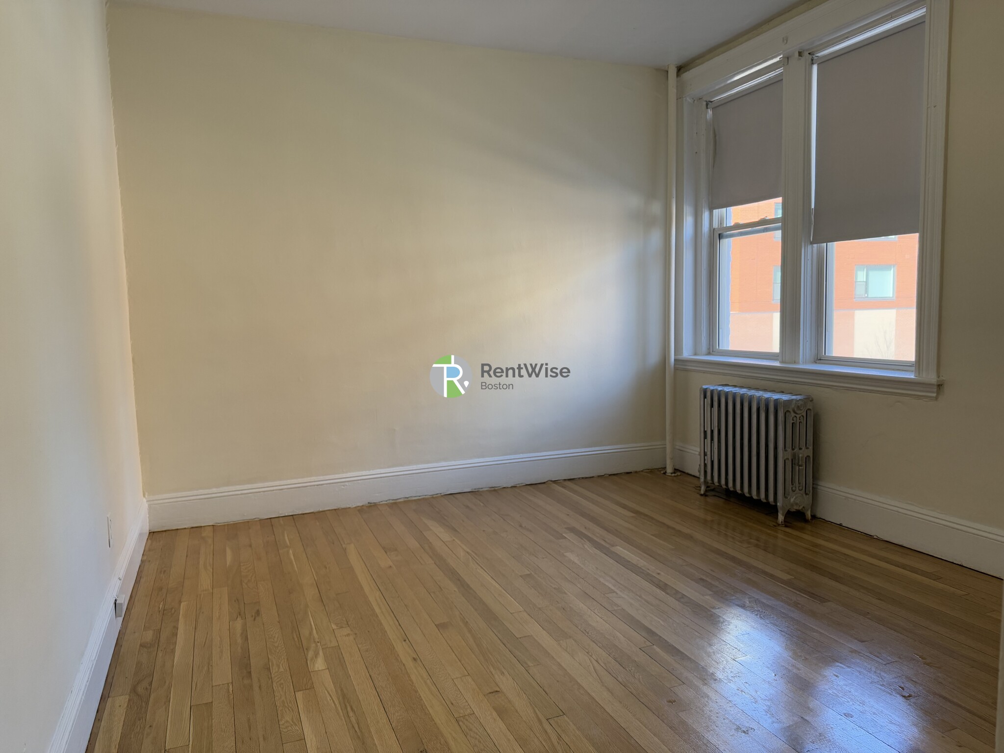 135 Washington St, Brighton