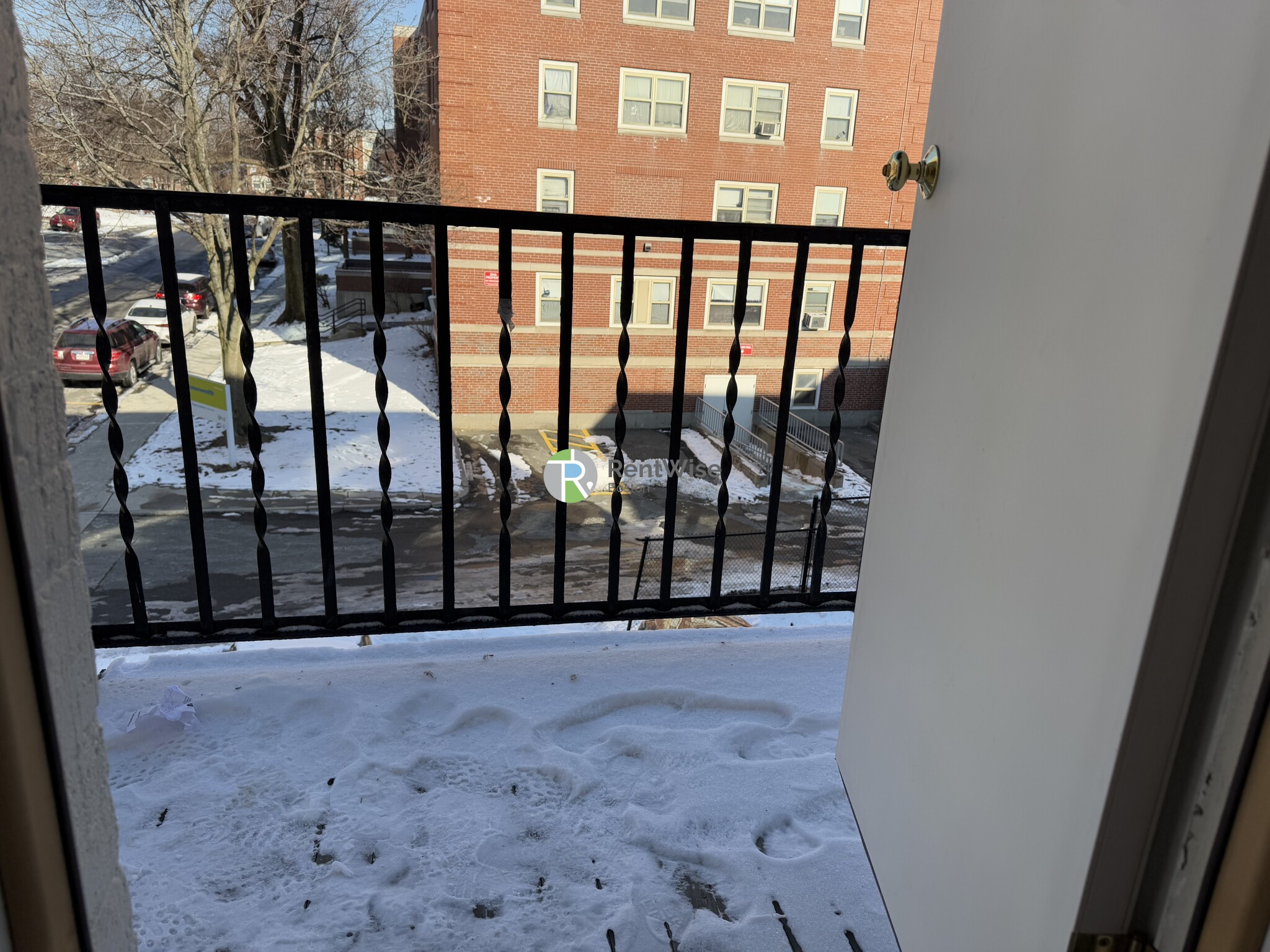 135 Washington St, Brighton