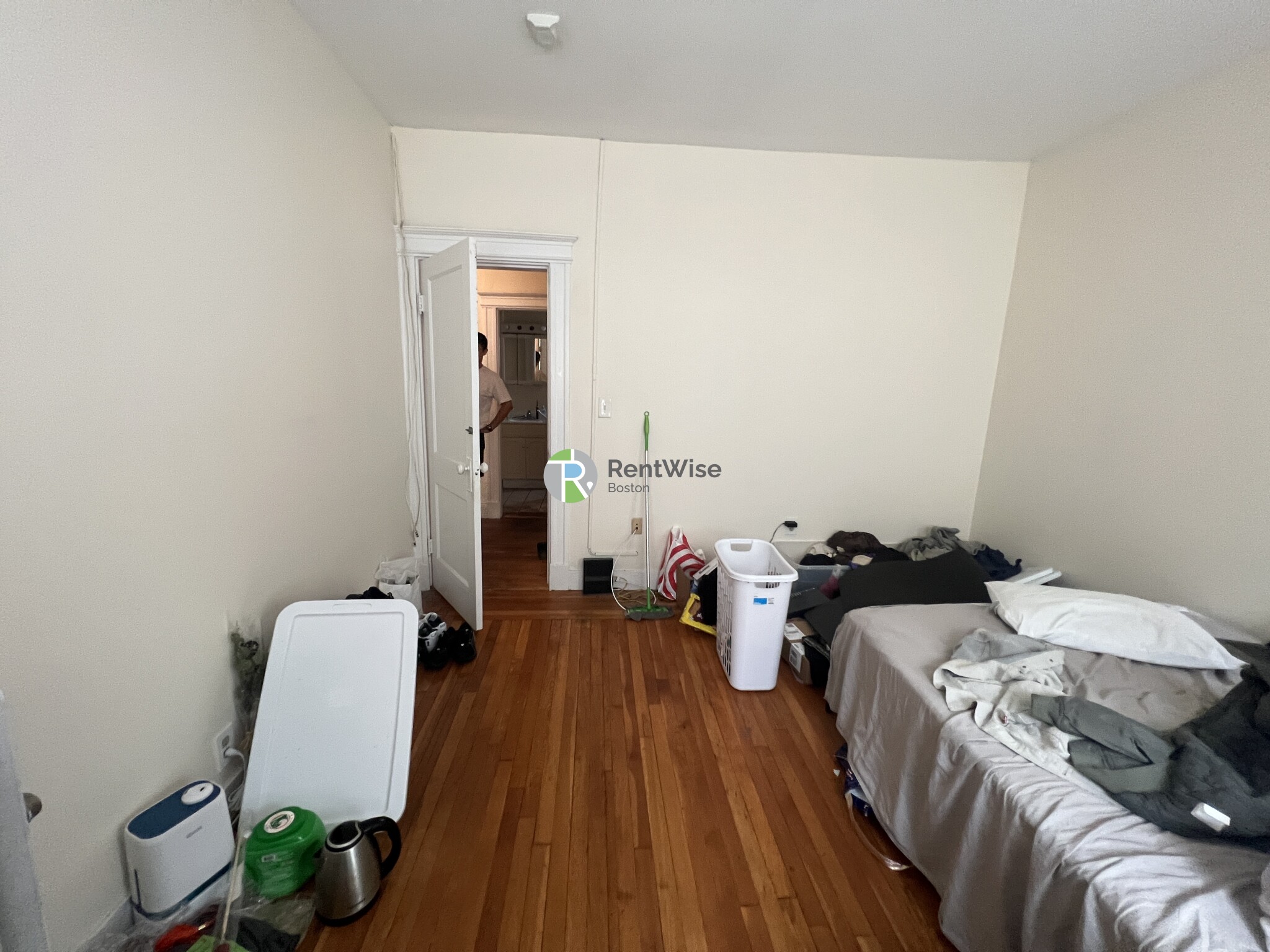 https://ygl-photos.s3.us-west-004.backblazeb2.com/467W67f5320348b75.jpg