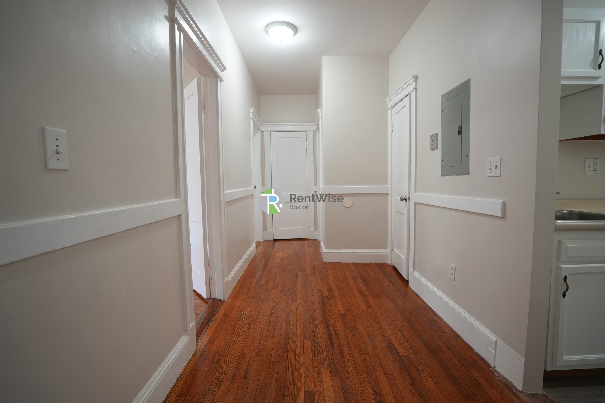 Pictures of  property for rent on Commonwealth Ave., Boston, MA 02135