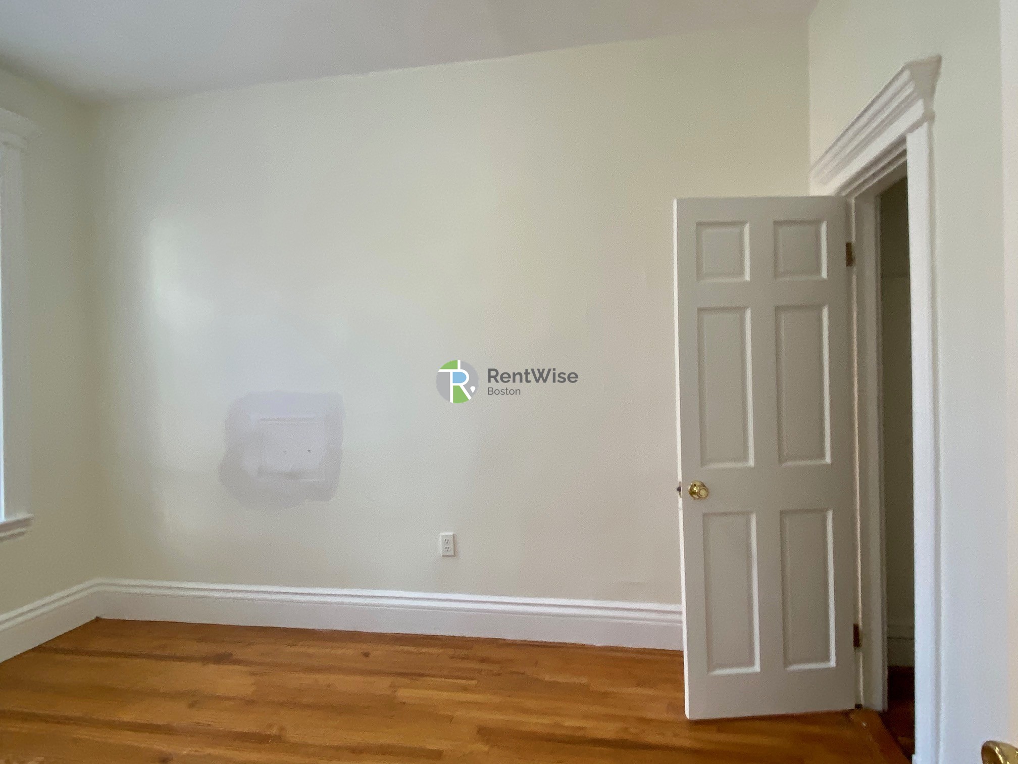Photos of apartment on Commonwealth Ave.,Boston MA 02134