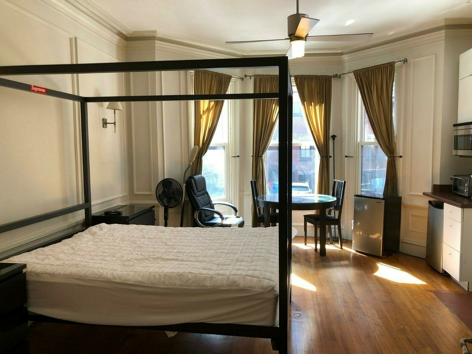 323 Beacon St, Back Bay