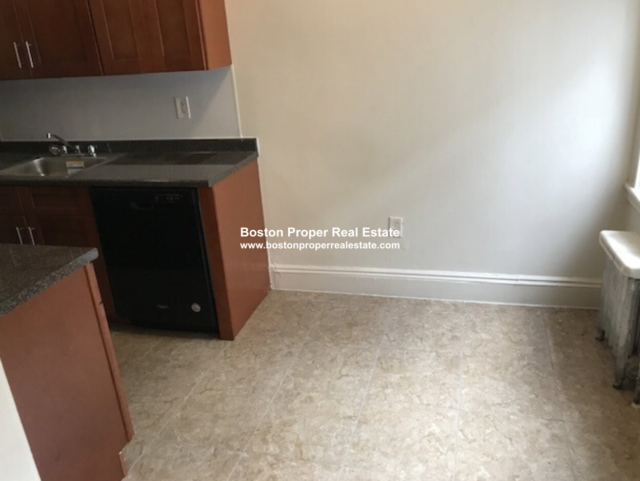 1171 Boylston St, Fenway