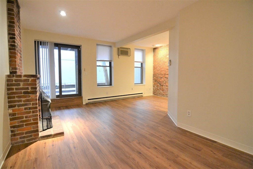 42 Saint Germain St, Back Bay