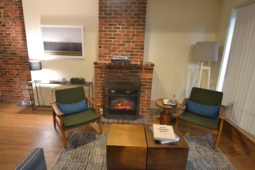 42 Saint Germain St, Back Bay