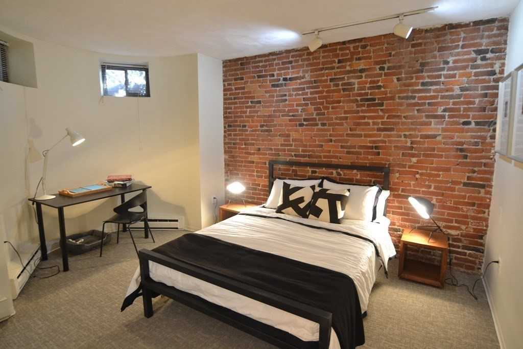 42 Saint Germain St, Back Bay