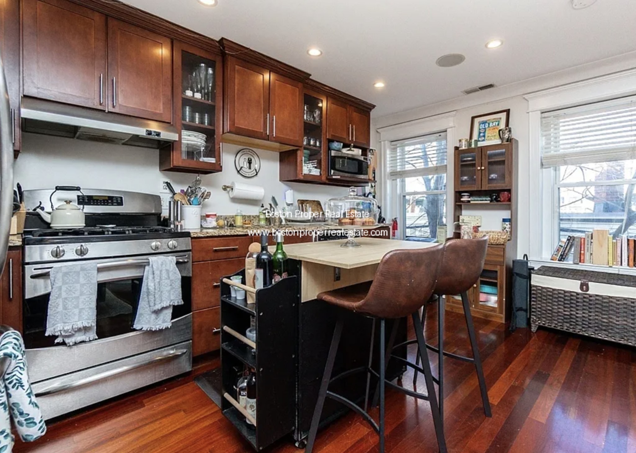 Photos of apartment on East Broadway,Boston MA 02127