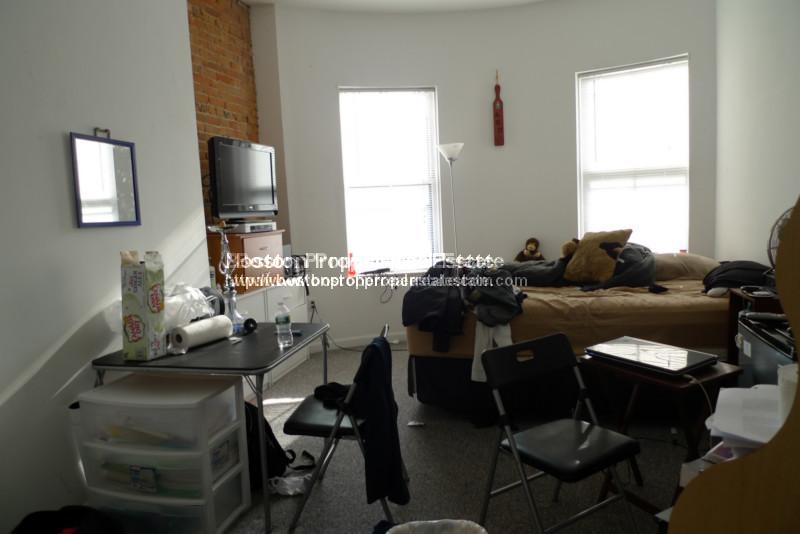 486 Massachusetts Ave, South End