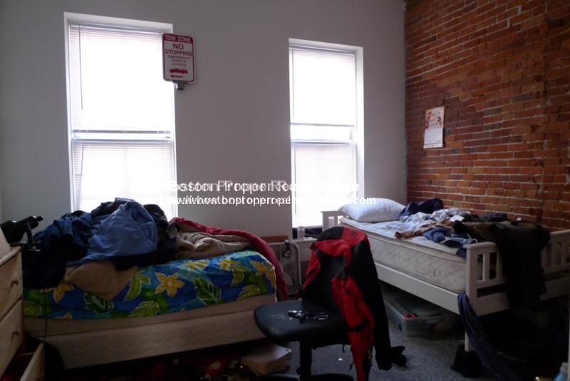 486 Massachusetts Ave, South End