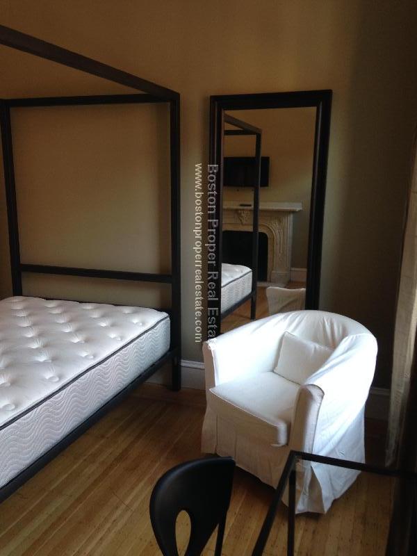 323 Beacon St, Back Bay