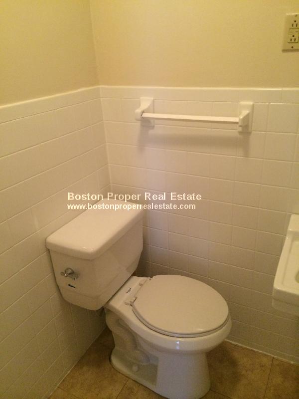 110 Newbury St, Back Bay