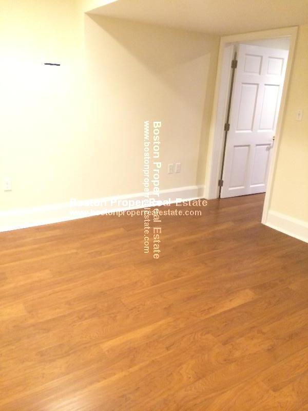 403 Commonwealth Ave, Back Bay