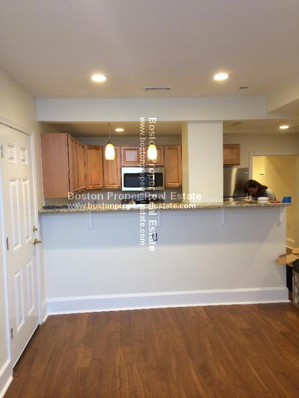 403 Commonwealth Ave, Back Bay
