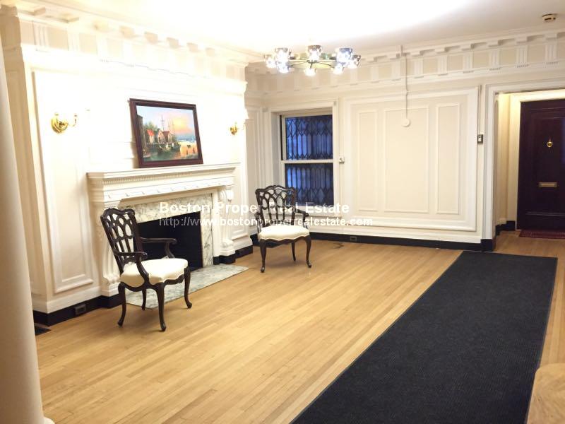 403 Commonwealth Ave, Back Bay