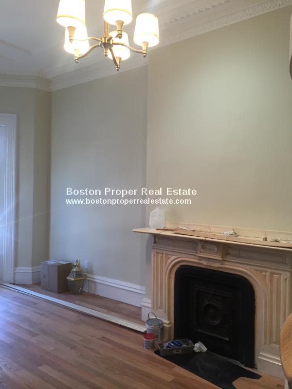 415 Massachusetts Ave, Roxbury